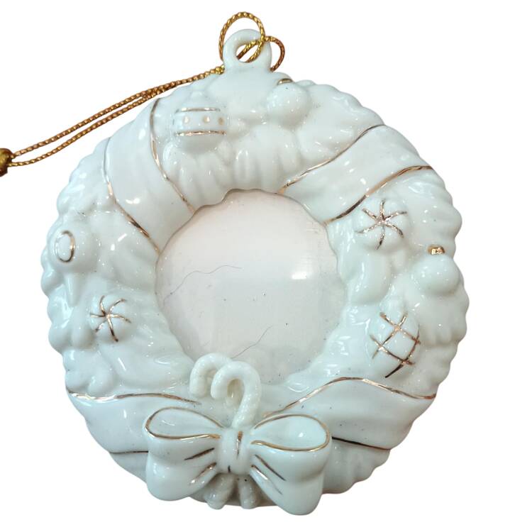 Lenox Christmas Ornament Frame Wreath - With Box Bx395