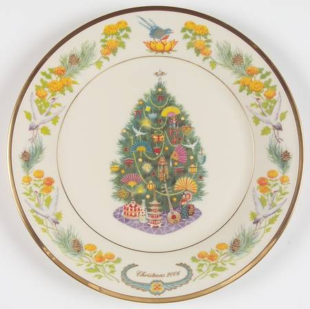 Christmas Trees Around The World Japan - With Box