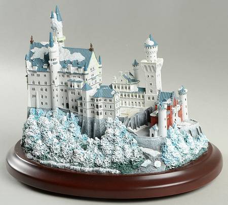 Castles of The World Winter At Neuschwanstein - No Box