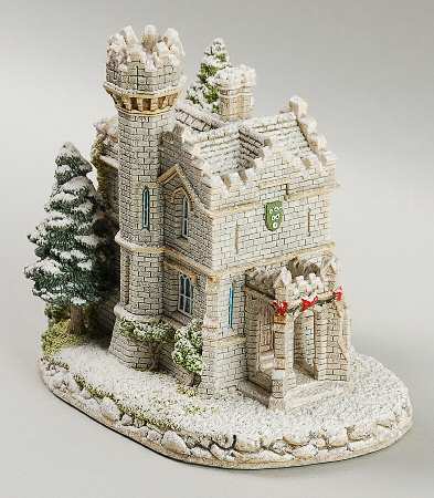 Christmas Lodge by Lilliput Lane