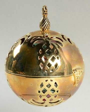 Giving Balls Williamsburg Hospitality Ball-Gold - No Box
