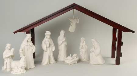 Commemorate 2000 Nativity by Lenox