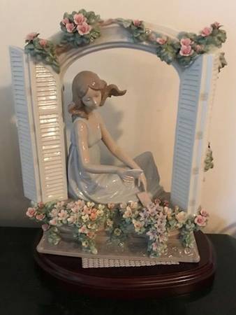 Lladro Collector Society Figurines Thinking Of Love-2001 - Boxed