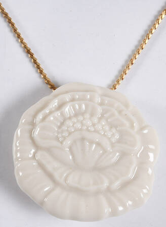 Lenox Jewelry White Flower Necklace W/Gold Chain - Boxed