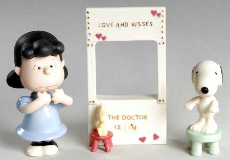 Peanuts Figurines Snoopy Steals A Kiss-Set Of 3 - No Box