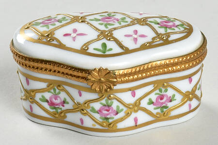 Limoges Miniature Figurines & Giftware Hinged Box Roses - No Box