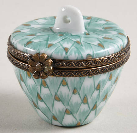 Limoges Miniature Figurines & Giftware Green Basket Box - No Box