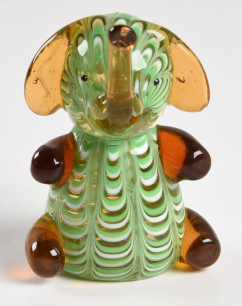 Lenox Art Glass Figurines An Emerald Elephant - No Box