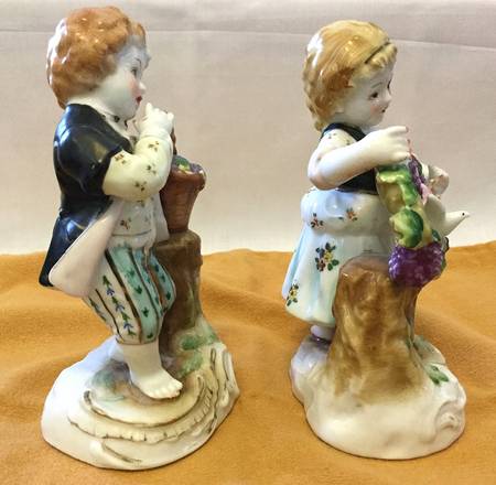 Ardalt Figurines Boy &Girl-Pair W/Grapes & Dove - No Box