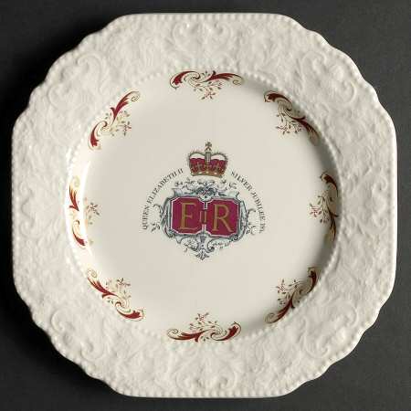 Lord Nelson Pottery Royalty Giftware Elizabeth Ii Silver Jubilee Plate - No Box