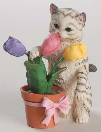 Sweet Kitties Sculpture Collection Fragrant Feline - No Box