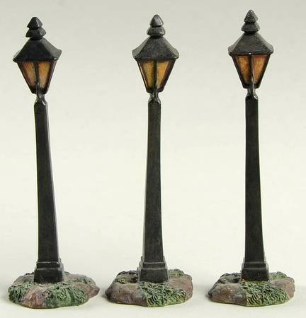 Williamsburg (Large) Lampposts (Set Of 3) - No Box