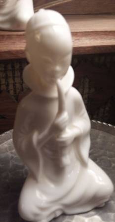 All White Giftware Flute - No Box by Lenwile-Ardalt