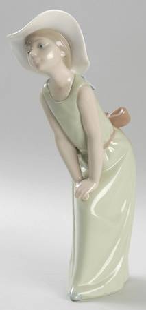 Sun Hat Girls by Lladro