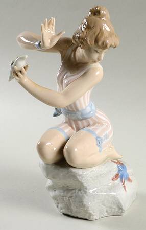 Bathing Beauties by Lladro