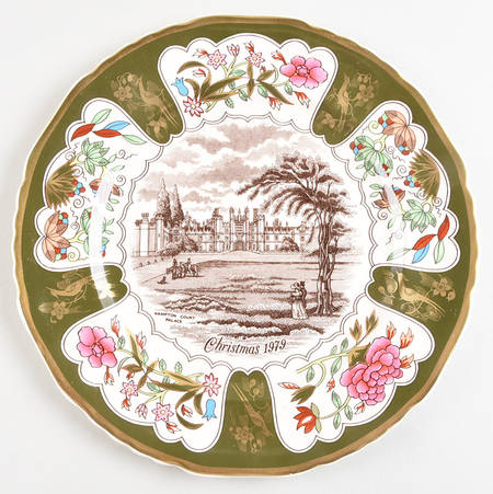 Christmas Plate Hampton Court - No Box