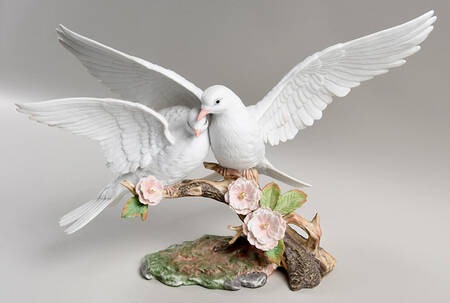 Maruri Figurine Wings Of Love-Doves - Boxed