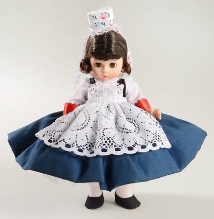 International-8" Doll France  - No Box