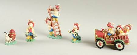 Midwest Cottage-Cottontail Lane Fire Truck And Firemen - No Box