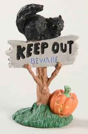 Creepy Hollow Keep Out Sign - Boxed
