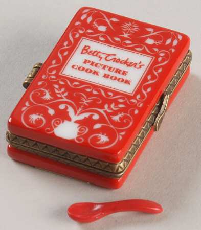 Retrospect Betty Crocker Cookbook W/ Spoon - Boxed