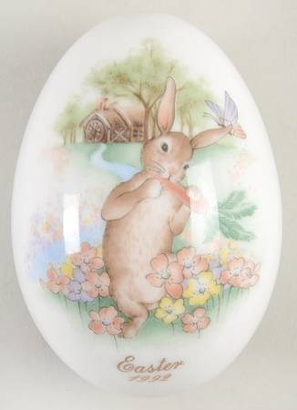 Noritake Easter Egg Bunny Eating Carrot - Boxed