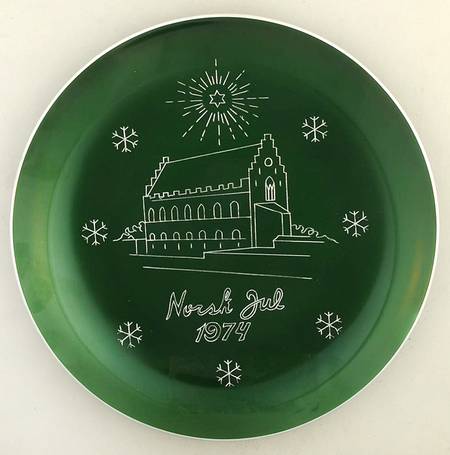 Christmas Plate Haakon's Hall-Green - No Box