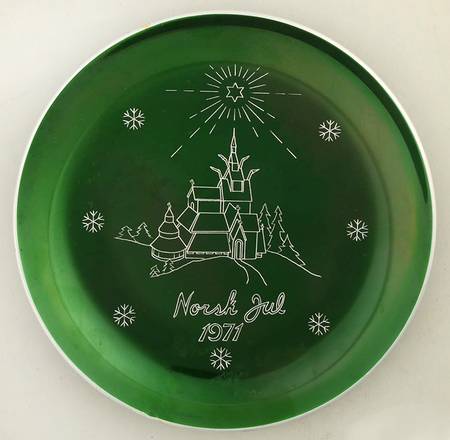 Christmas Plate Wooden State Chruch-Green - No Box