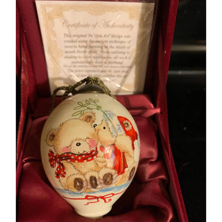 Ne'Qwa Christmas Ornament Merry Kissmas - With Box