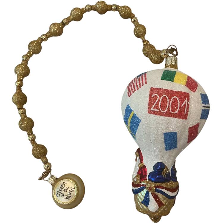 Patricia Breen Ornament Citizen Of The World - No Box