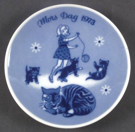 Mothers Day Plate Cat And Kittens - Boxed