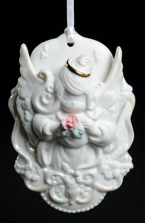 Precious Moments Avon Exclusives Angel - With Box