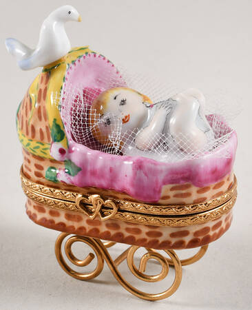 PEINT MAIN LIMOGES BOX Carriage With Dove-Pink - Nb789, No Box