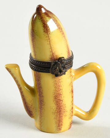 PEINT MAIN LIMOGES BOX Banana Teapot - Nb798, No Box