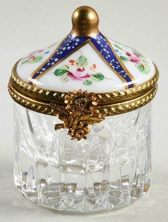 PEINT MAIN LIMOGES BOX Round-Pink Floral, Gold Finial - Nb831, No Box