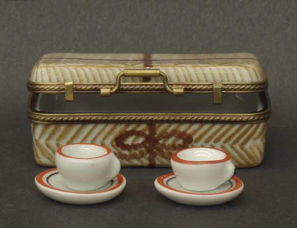 PEINT MAIN LIMOGES BOX Picnic Basket-With Cups - No Box