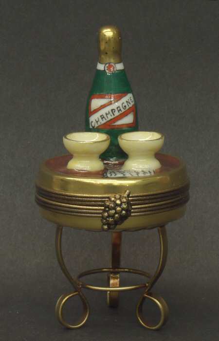 PEINT MAIN LIMOGES BOX Champagne On Table - No Box