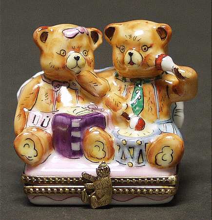 PEINT MAIN LIMOGES BOX Bears With Drums - No Box