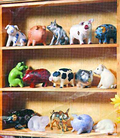 Treasury of Country Pigs by Princeton Gallery