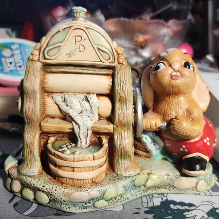 PenDelfin-Collectors Club Sudsy - No Box