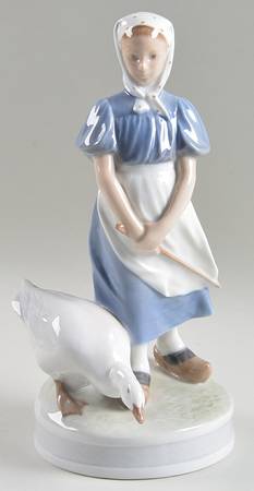 World Life Goose Girl - No Box