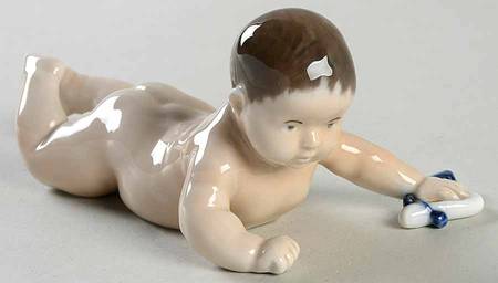Children Child Crawling -Dark Hair - No Box