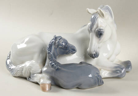 Animals-Farm and Domestic Mare & Foal - No Box