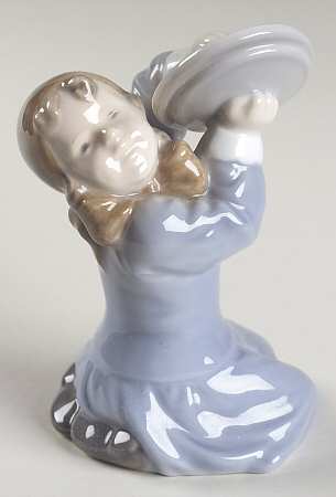 Children Girl Wiith Pot-Cover - No Box