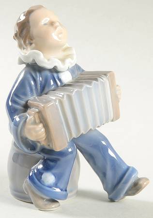 Children Child With Accordian - No Box