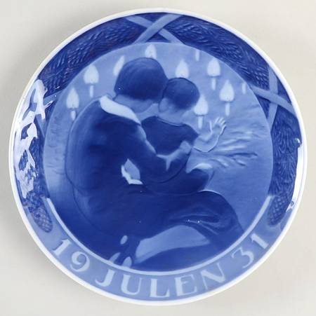 Annual Christmas Plate Mother And Child - No Box