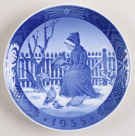 Annual Christmas Plate Fano Girl - No Box