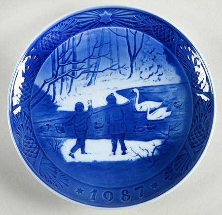 Annual Christmas Plate Winter Birds - No Box
