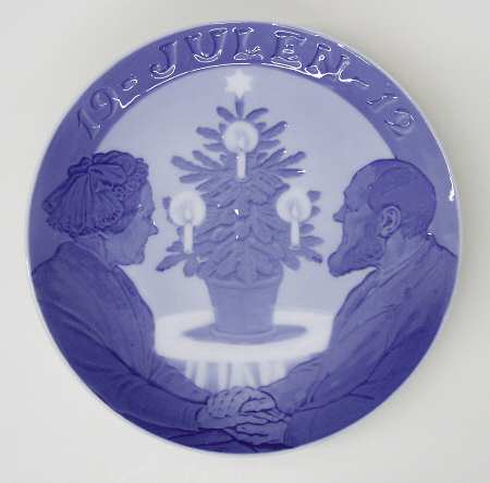 Annual Christmas Plate Christmas Tree - No Box