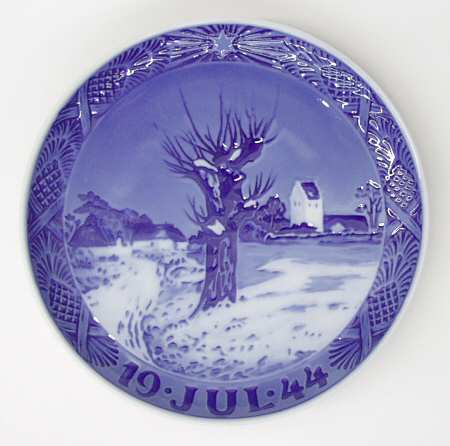 Annual Christmas Plate Danish Village Scene - No Box